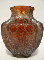 váza leptané a broušené sklo