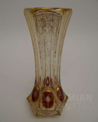 váza vrstvené broušené sklo - ornament