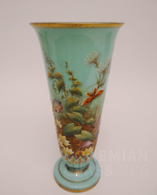váza na nožce malované opálové sklo