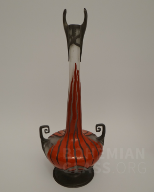 váza v montáži Cameo I, NID 27
