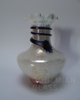 váza vrstvené sklo s nálepem