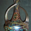 váza na podstavci s aplikovanými uchy