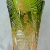 váza na patce nabíhané broušené sklo - reliefní zlato