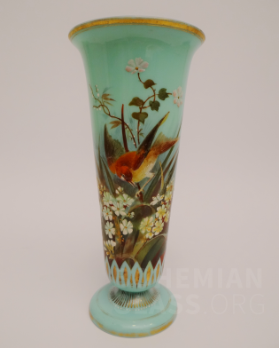 váza na nožce malované opálové sklo