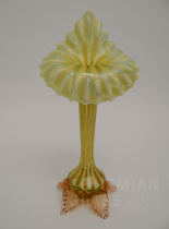 váza vrstvené opálové sklo s nálepy