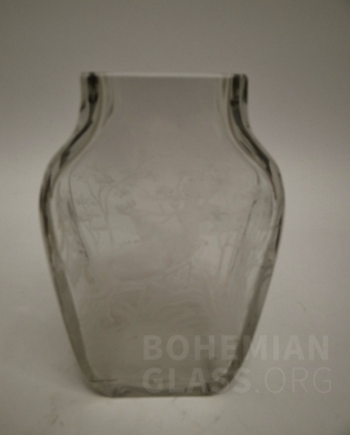váza broušené ryté sklo