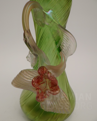 váza "Ribbed Twisted 3", "Applied Flowers"