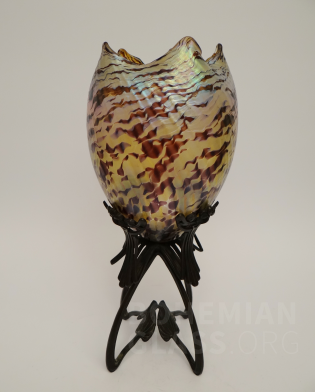 váza "Striated Teared" v bronzové montáži