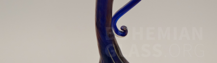 váza-konvička s uchem PG 377 Dunkelblau