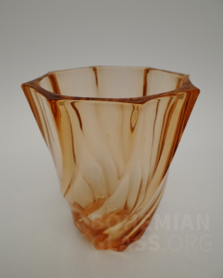 váza lisované sklo