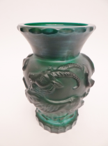 váza malachitové sklo -  "skopci"