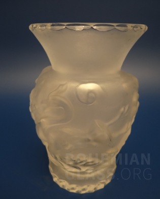 váza lisované sklo - skopec