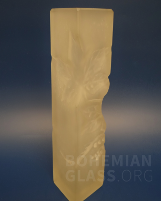 váza lisované sklo