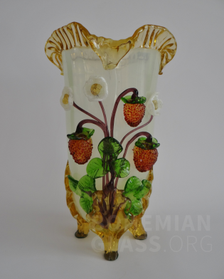váza "Barock" - aplikované jahody